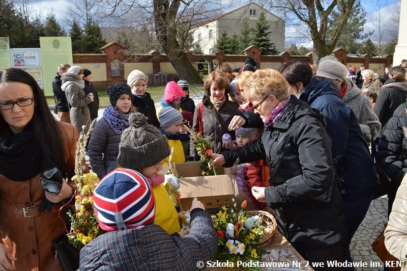 wolontariuszezeszkoypodstawowejnr220.jpg