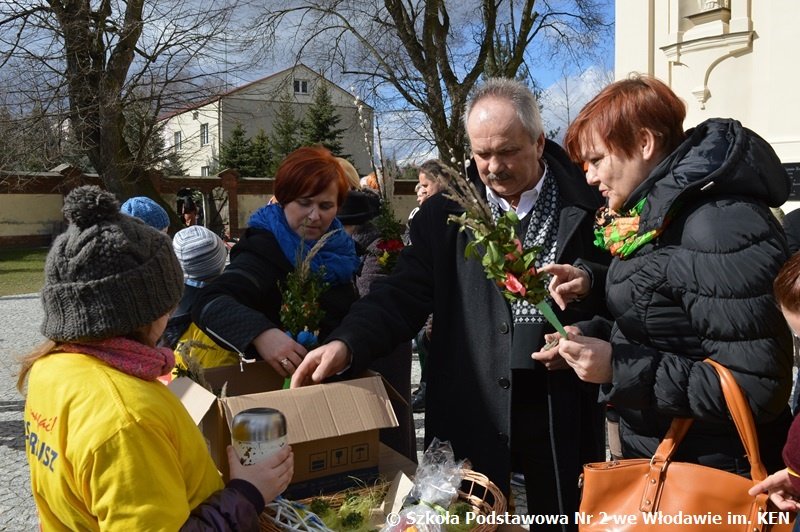wolontariuszezeszkoypodstawowejnr223.jpg
