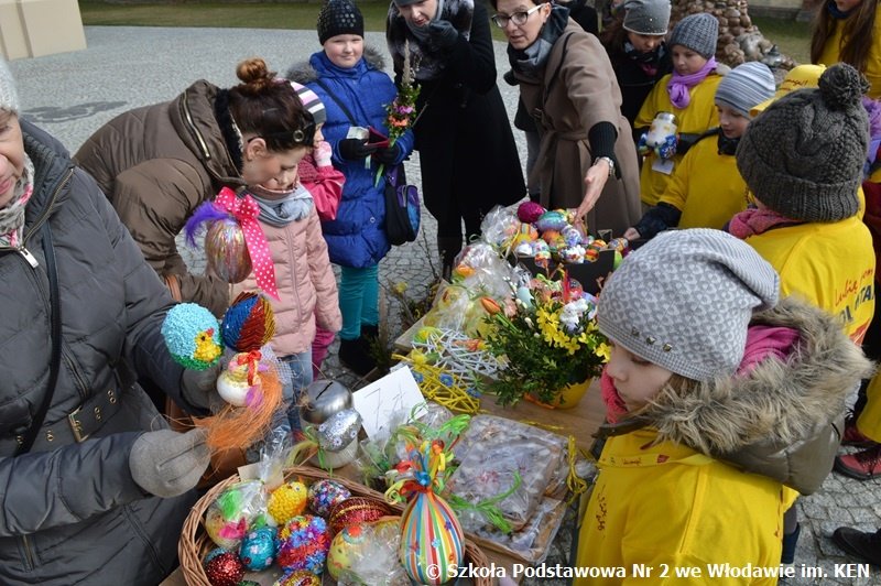 wolontariuszezeszkoypodstawowejnr24.jpg
